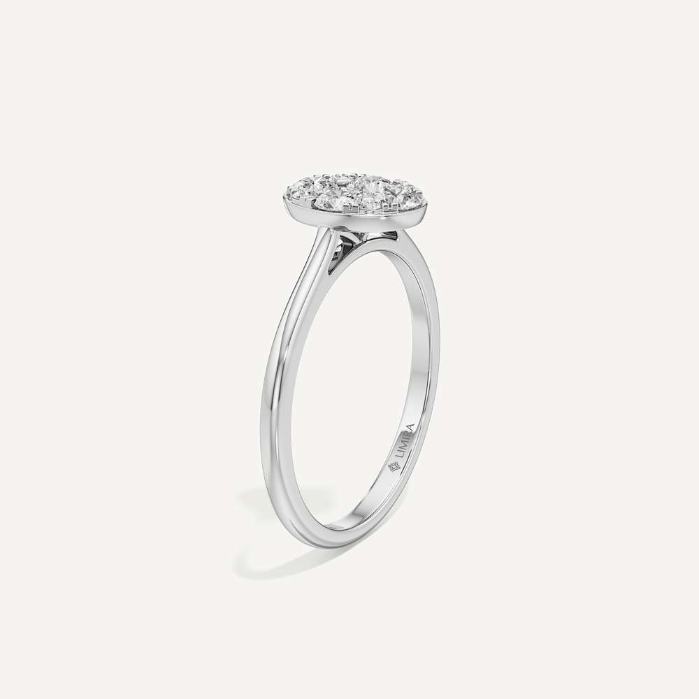 Effortless Pull Oval Diamond Ring